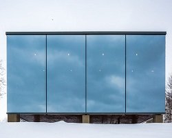 Домик для отдыха с панорамными окнами