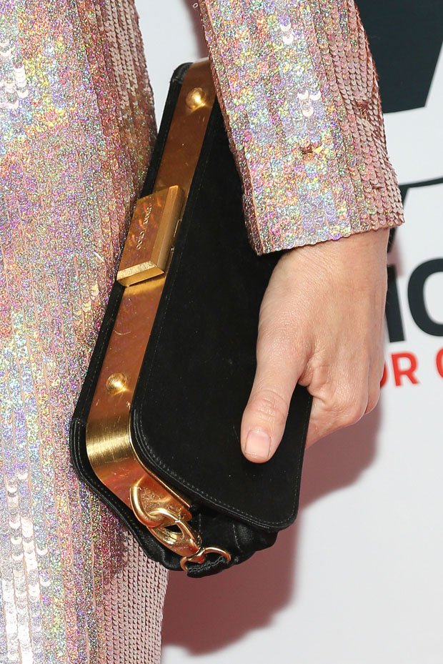Радужные переливы платья Naomi Watts от Givenchy