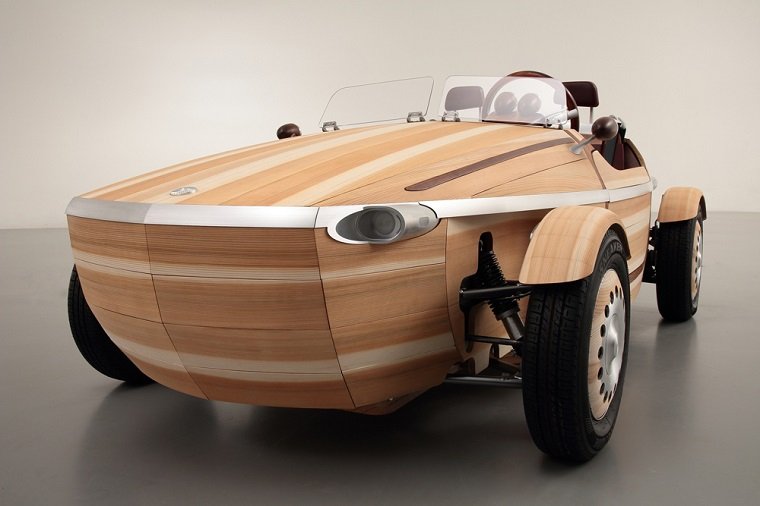 Концептуальная модель Toyota из дерева