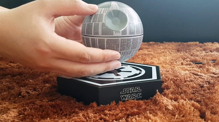 Колонки в форме Звезды смерти из Star Wars