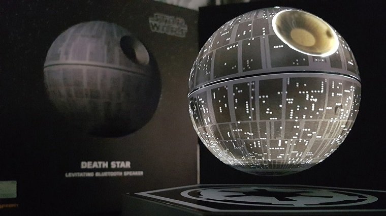 Колонки в форме Звезды смерти из Star Wars