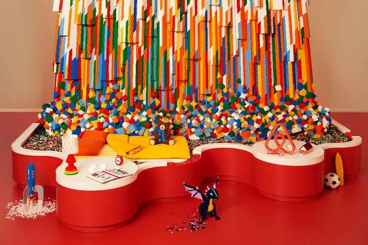 Новый LEGO-дом и креативный конкурс от игрового бренда