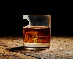 Стильные бокалы для виски by Ryan Bricker