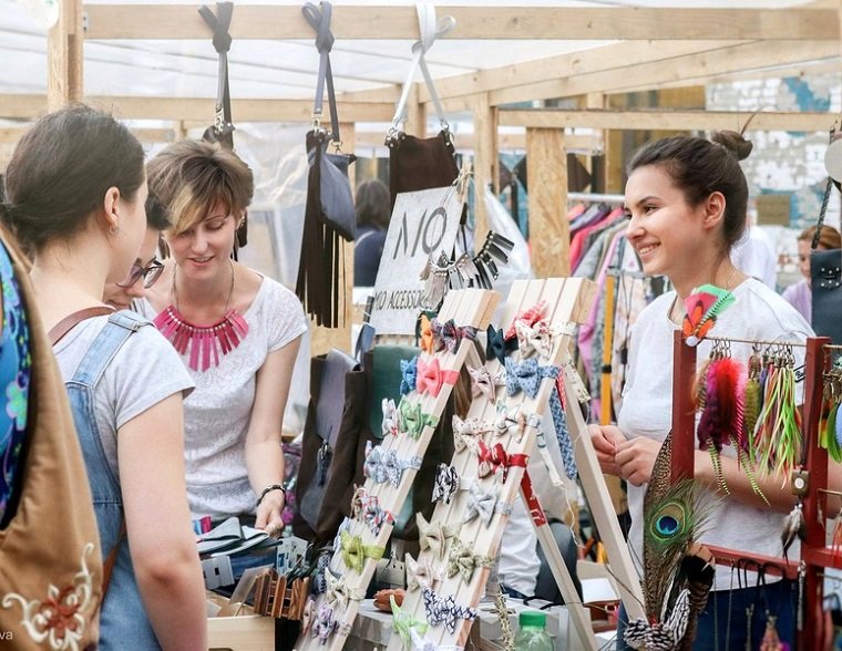 Ярмарка авторских украшений и дизайнерской одежды ART WEEKEND