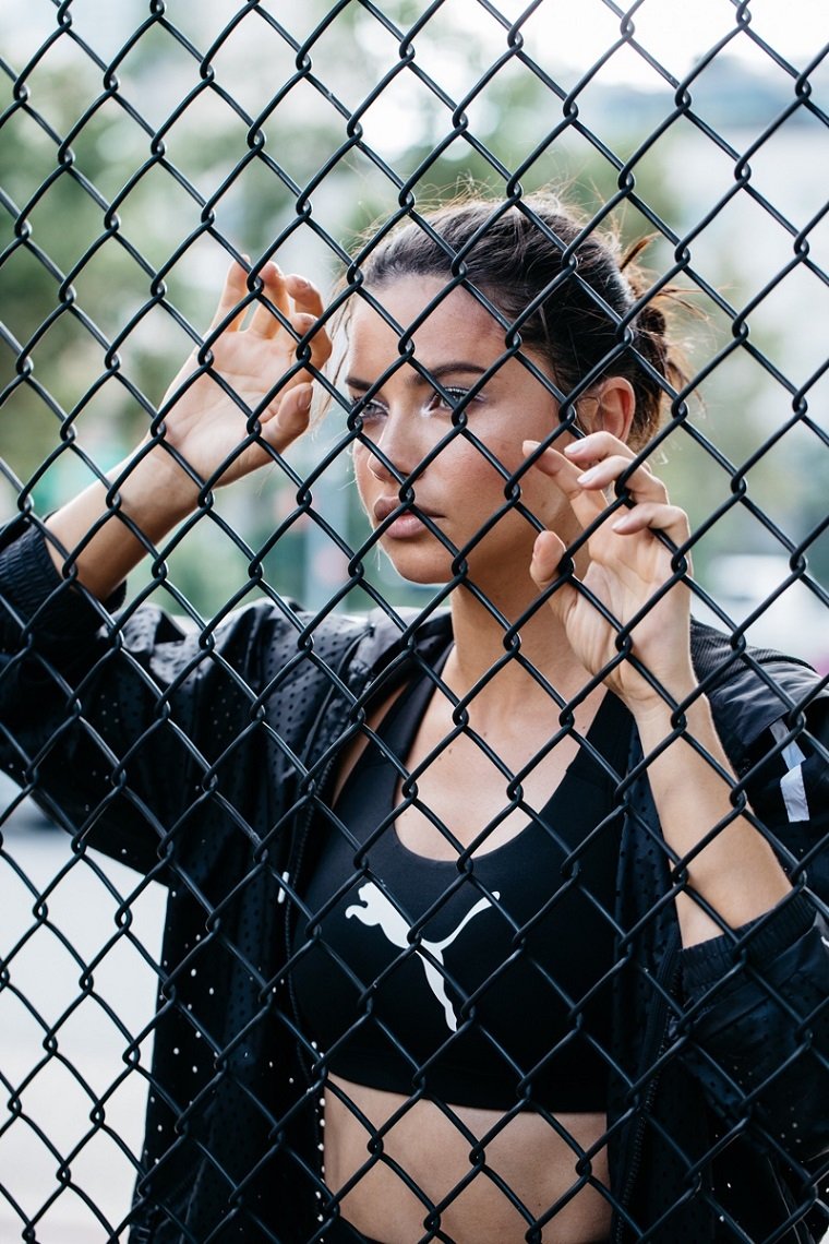 Супермодель Adriana Lima в рекламе Puma и Maybelline