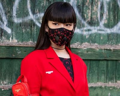 Новый fashion тренд – дизайнерские защитные маски