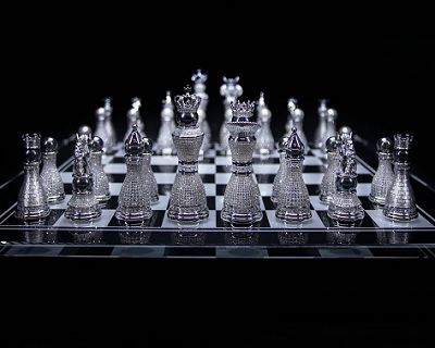 «Королевская жемчужина» - самый дорогой набор шахмат в мире