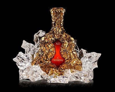 Золотая бутылка коньяка к 150-летию легендарной марки Hennessy