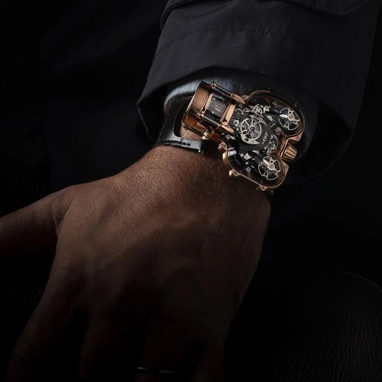 Уникальные часы от швейцарского бренда - Horological Machine N9