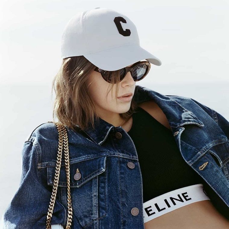 Кэжуал стиль Кайи Гербер в модной одежде от Celine